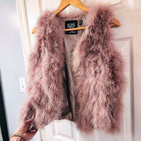 525 America Luxe Tan Beige Feather Vest - Picture 5 of 5